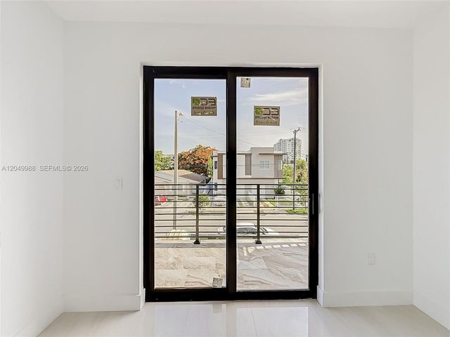 3730 SW 28th St, Miami, FL 33134