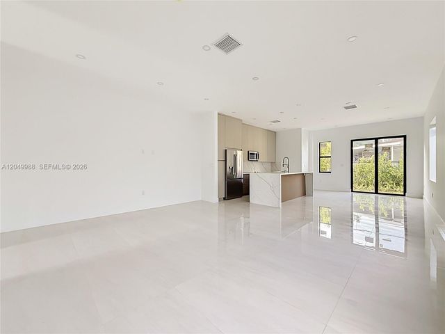 3730 SW 28th St, Miami, FL 33134