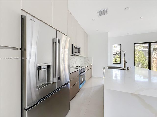 3730 SW 28th St, Miami, FL 33134