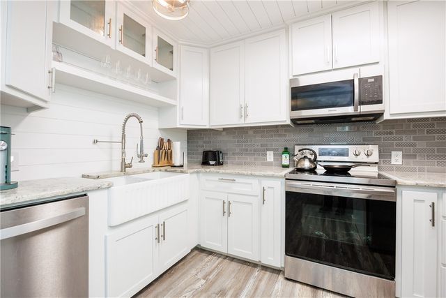 13801 Suntan Ave, Corpus Christi, TX 78418