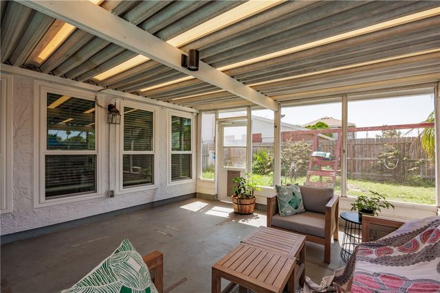 13801 Suntan Ave, Corpus Christi, TX 78418