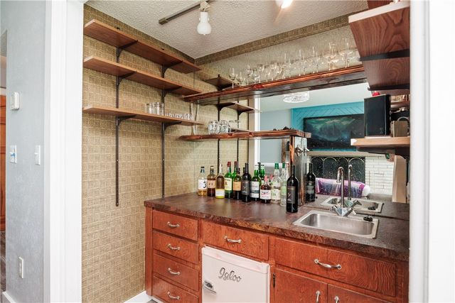 13801 Suntan Ave, Corpus Christi, TX 78418