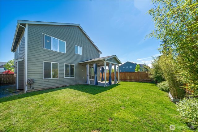 18834 110th Ave Ct E, Puyallup, WA 98374