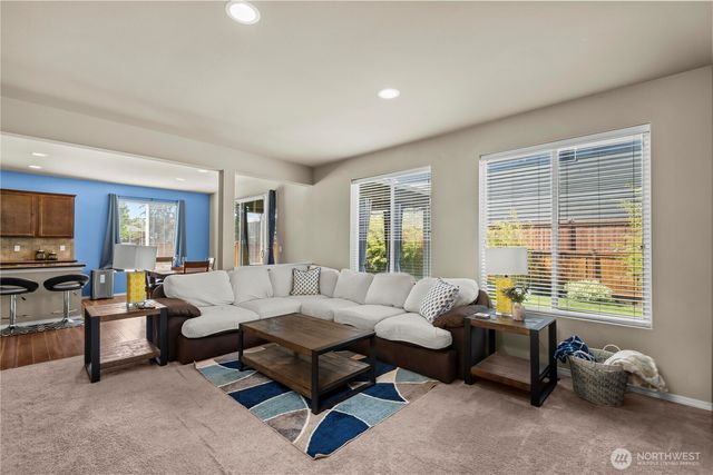 18834 110th Ave Ct E, Puyallup, WA 98374