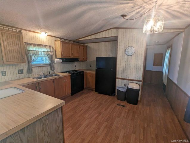 132 North Montgomery Street C11, Walden, NY 12586