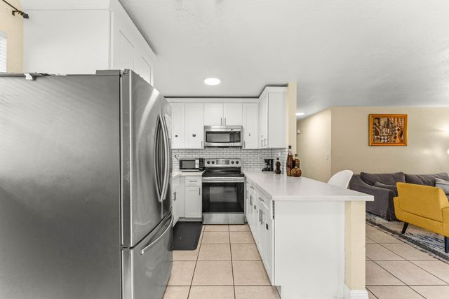 2640 NW 14th Court, Fort Lauderdale, FL 33311