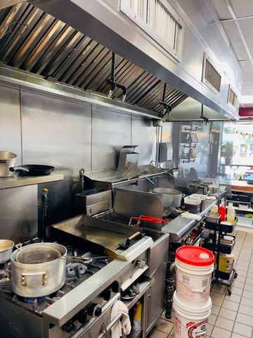 313 Walnut St., Newton, MA 02460