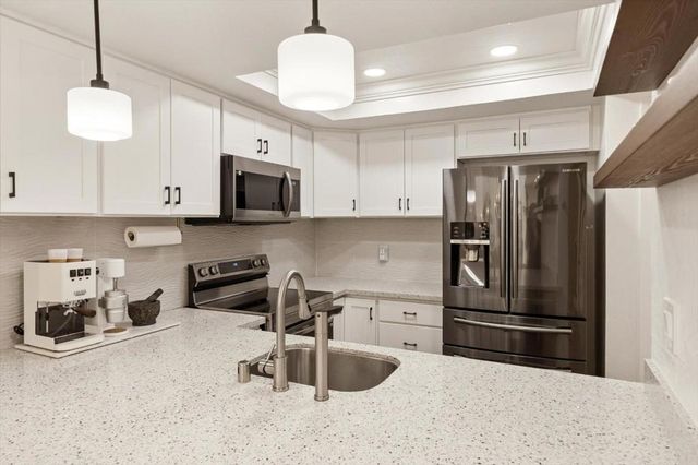 1525 Tyler Park Way, Mountain View, CA 94040