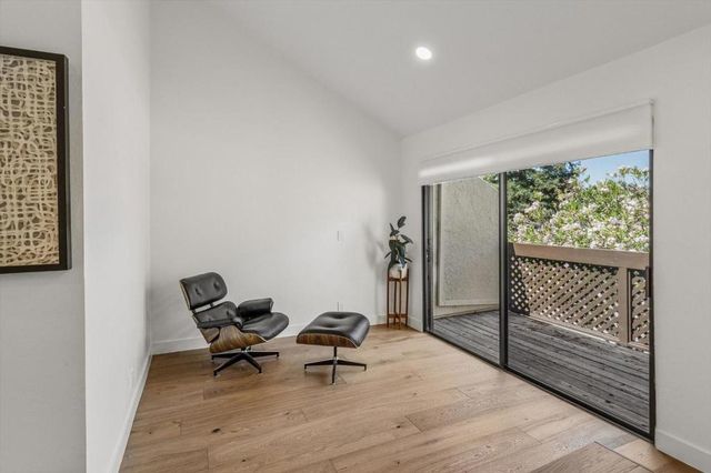 1525 Tyler Park Way, Mountain View, CA 94040