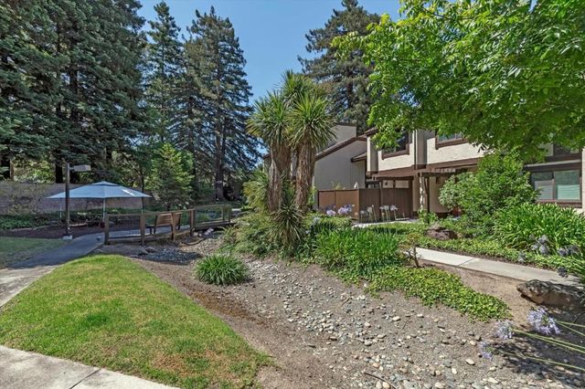 1525 Tyler Park Way, Mountain View, CA 94040