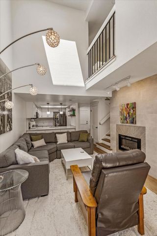 1525 Tyler Park Way, Mountain View, CA 94040