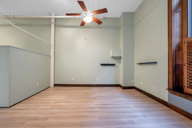 172 Middle St 204, Lowell, MA 01852