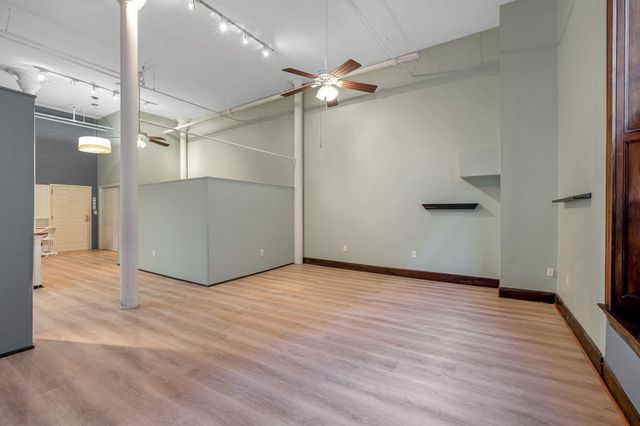 172 Middle St 204, Lowell, MA 01852