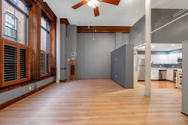 172 Middle St 204, Lowell, MA 01852