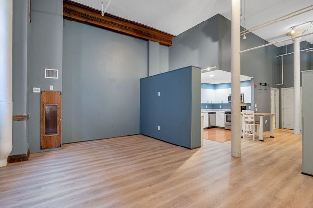 172 Middle St 204, Lowell, MA 01852