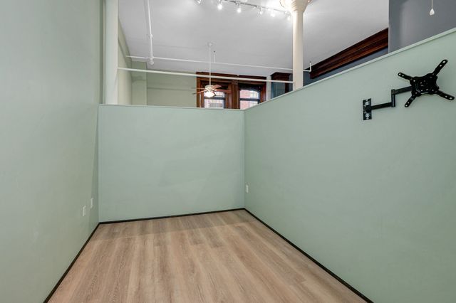172 Middle St 204, Lowell, MA 01852