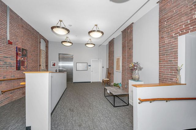 172 Middle St 204, Lowell, MA 01852