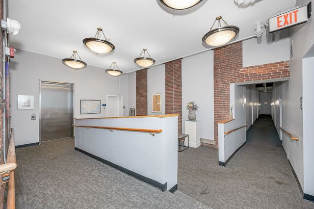 172 Middle St 204, Lowell, MA 01852
