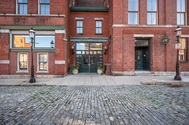 172 Middle St 204, Lowell, MA 01852