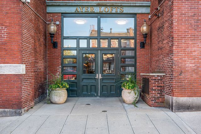 172 Middle St 204, Lowell, MA 01852