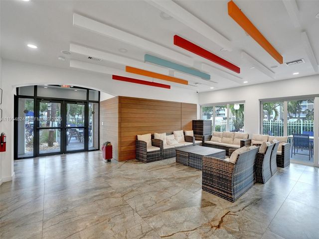 2651 S Course Dr 410, Pompano Beach, FL 33069