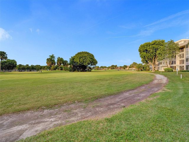 2651 S Course Dr 410, Pompano Beach, FL 33069