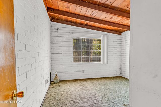 5829 E Waverly Street, Tucson, AZ 85712