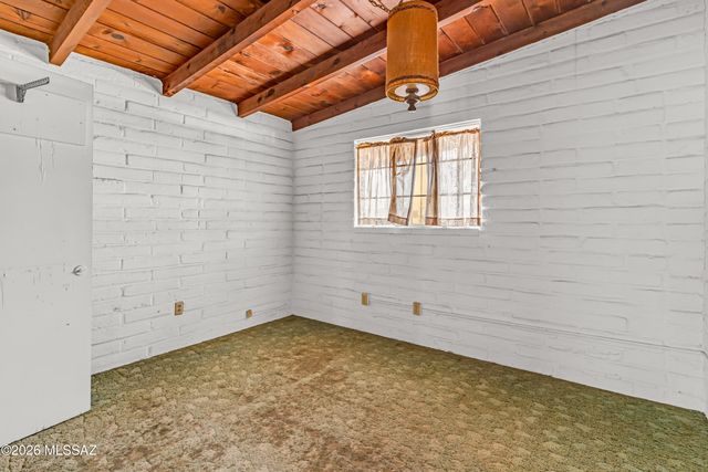 5829 E Waverly Street, Tucson, AZ 85712