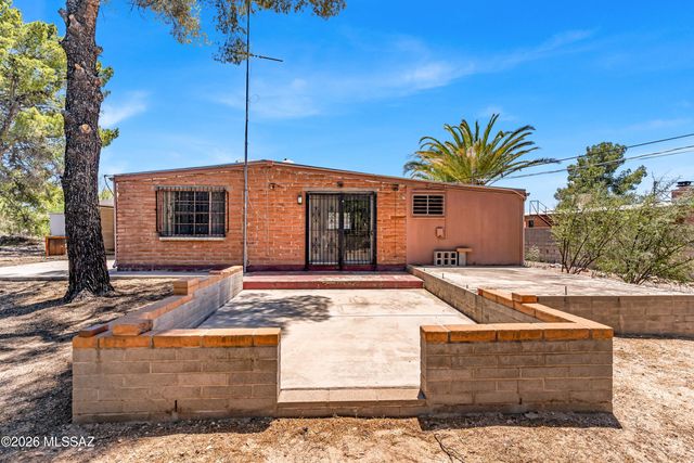 5829 E Waverly Street, Tucson, AZ 85712