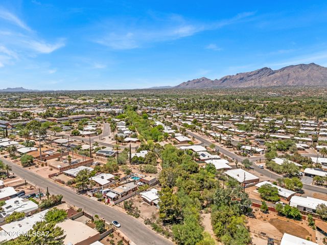 5829 E Waverly Street, Tucson, AZ 85712