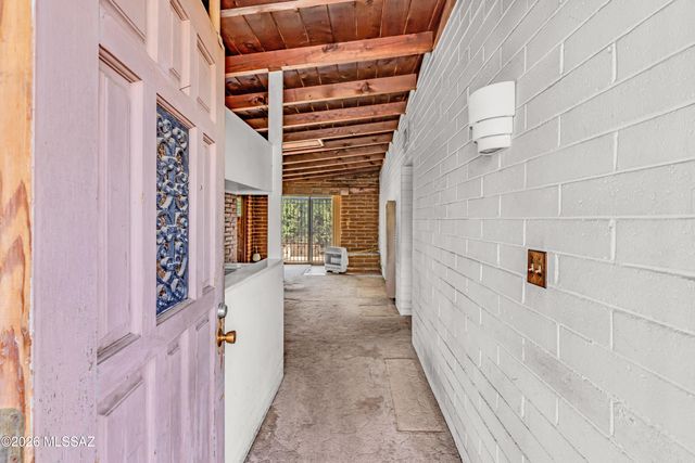 5829 E Waverly Street, Tucson, AZ 85712