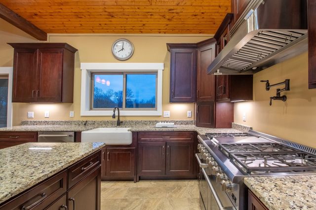 1224 Hangar Rd, Springfield, TN 37172