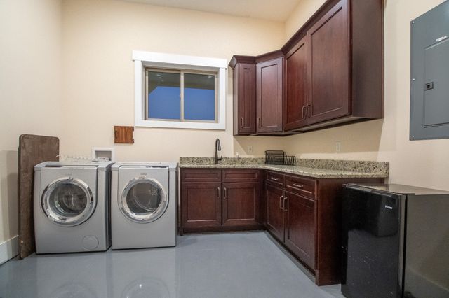 1224 Hangar Rd, Springfield, TN 37172