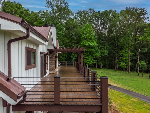 1224 Hangar Rd, Springfield, TN 37172