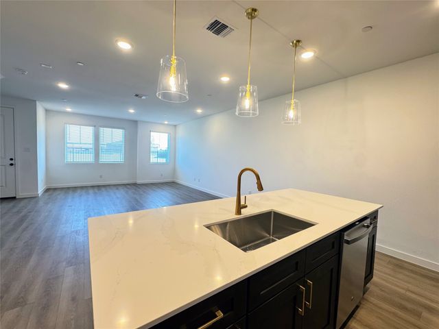 5720 Lakeview Drive, Watauga, TX 76148