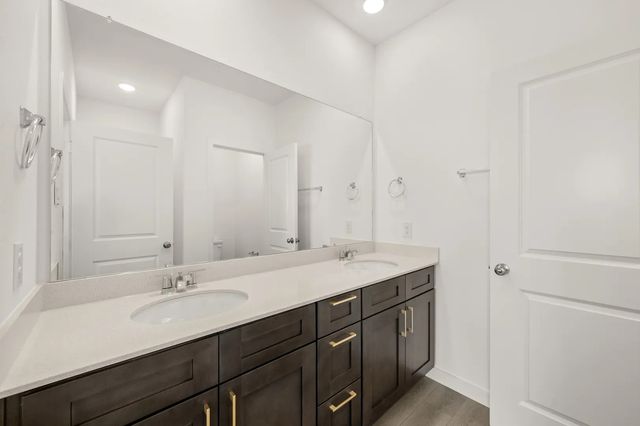 5720 Lakeview Drive, Watauga, TX 76148