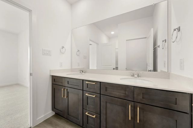 5720 Lakeview Drive, Watauga, TX 76148