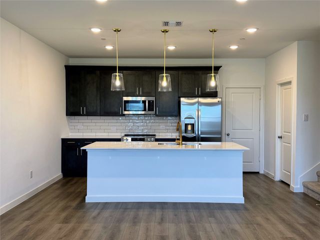 5720 Lakeview Drive, Watauga, TX 76148