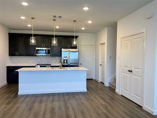 5720 Lakeview Drive, Watauga, TX 76148