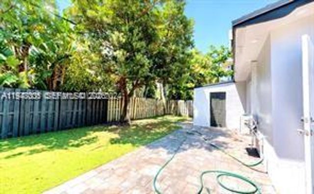 1615 NE 9th St 1, Fort Lauderdale, FL 33304