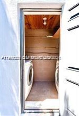 1615 NE 9th St 1, Fort Lauderdale, FL 33304