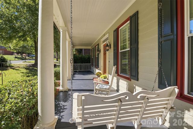 223 N Brackenbury Lane, Charlotte, NC 28270