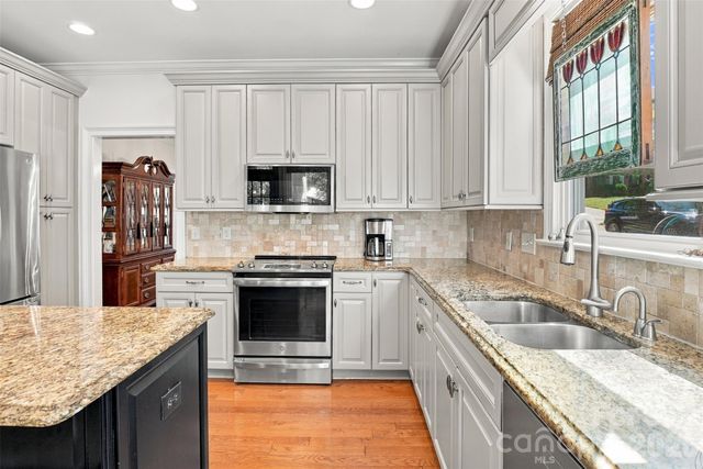 223 N Brackenbury Lane, Charlotte, NC 28270