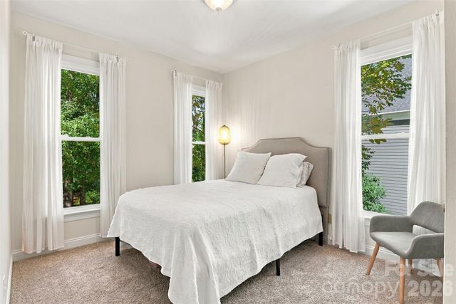 223 N Brackenbury Lane, Charlotte, NC 28270