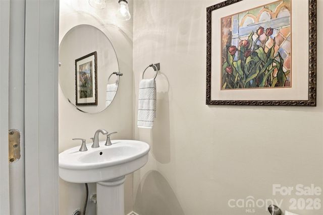 223 N Brackenbury Lane, Charlotte, NC 28270