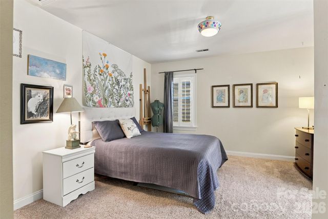 223 N Brackenbury Lane, Charlotte, NC 28270