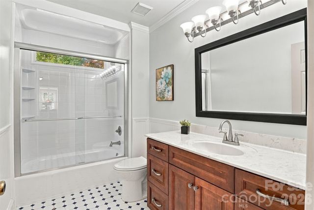 223 N Brackenbury Lane, Charlotte, NC 28270