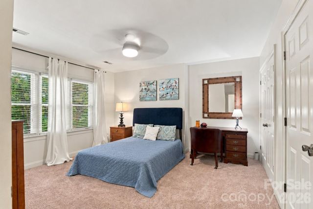 223 N Brackenbury Lane, Charlotte, NC 28270