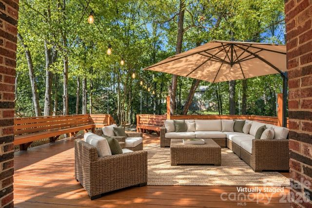 223 N Brackenbury Lane, Charlotte, NC 28270