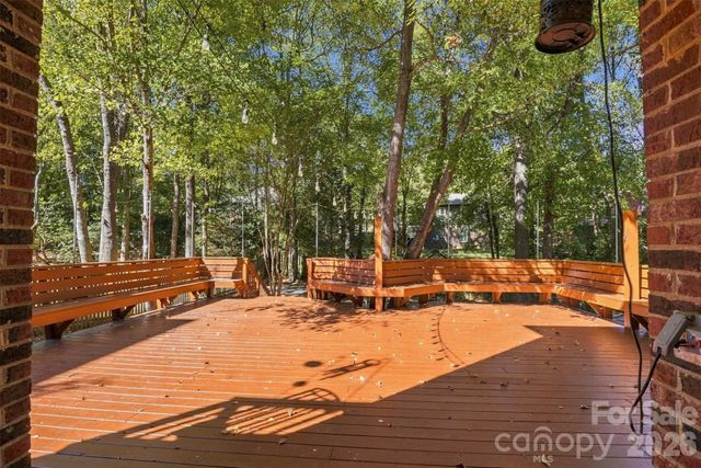 223 N Brackenbury Lane, Charlotte, NC 28270